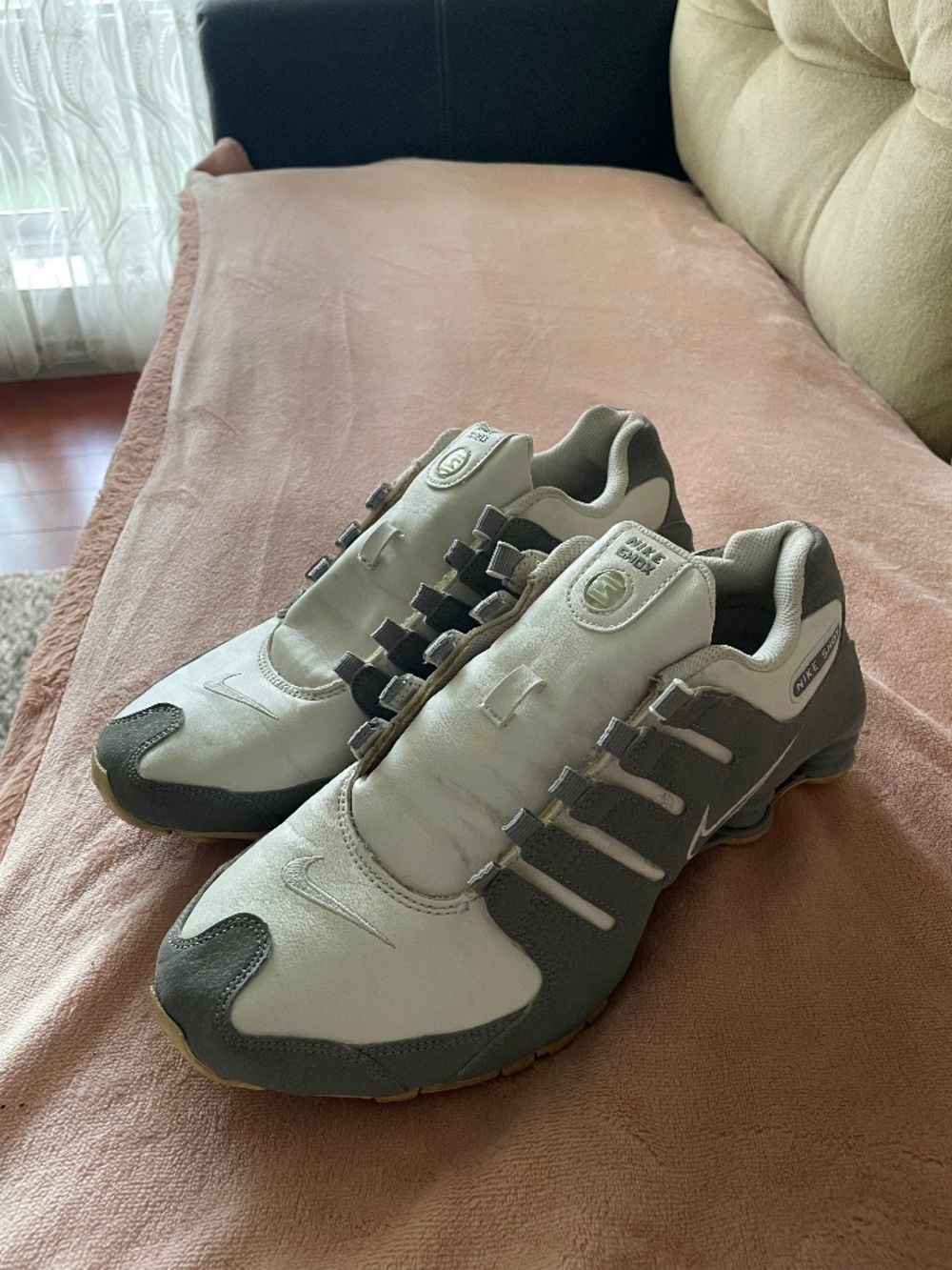 Nike Shox NZ men’s shoes, size 10